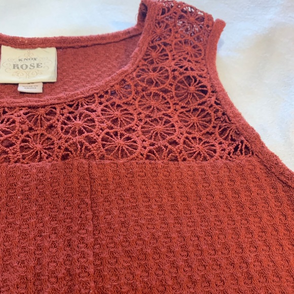 Red Tank - Picture 2 of 4